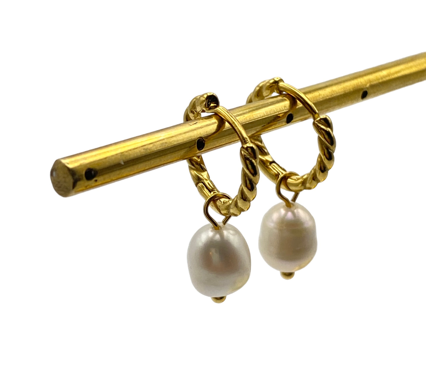 "SPLASH" gold plated hoop earrings with freshwater pearl